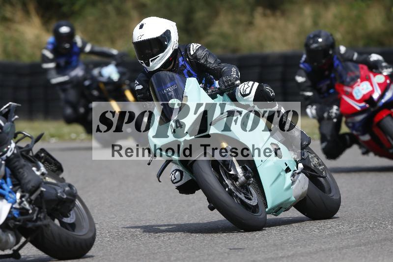 /30 23.06.2025 Get Faster Caremotion ADR/Rider Academy gruen/44
